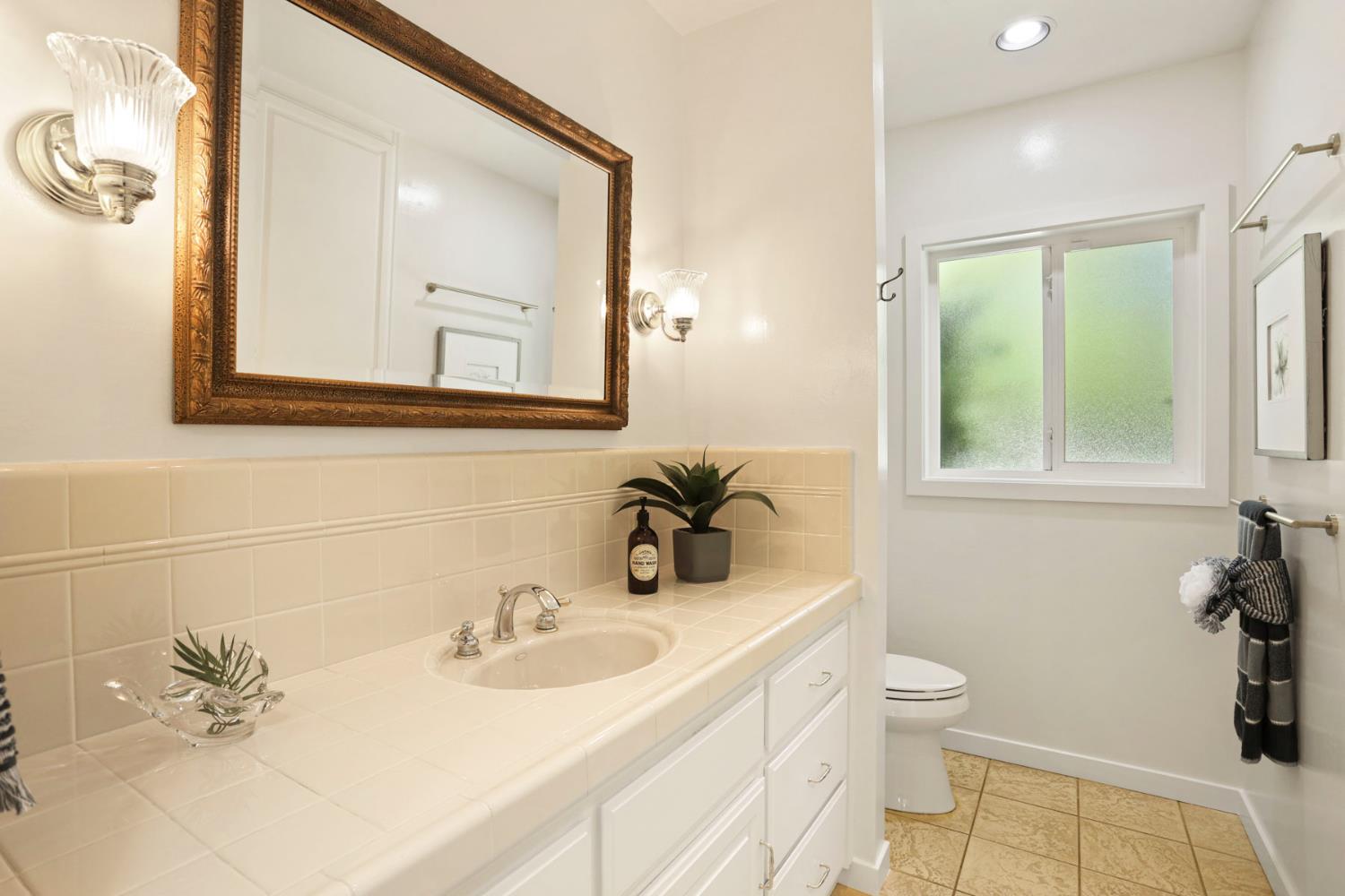 1330 Magnolia Avenue Modesto, CA 95350 - Photo 44 of 73