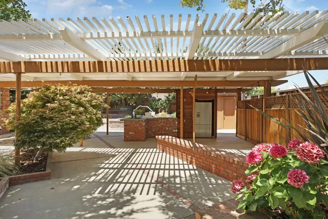 $1,095,000 | 1330 Magnolia Avenue, Modesto, CA 95350