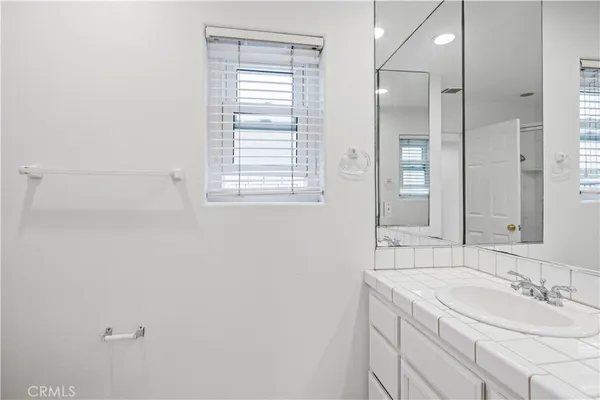 $5,495 | 3008 West Balboa Boulevard, Newport Beach, CA 92663