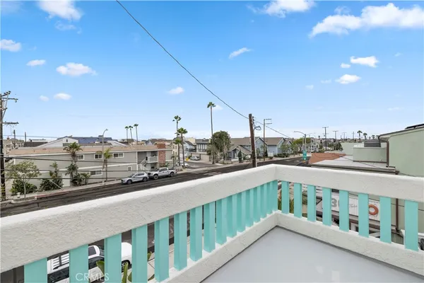 $5,495 | 3008 West Balboa Boulevard, Newport Beach, CA 92663