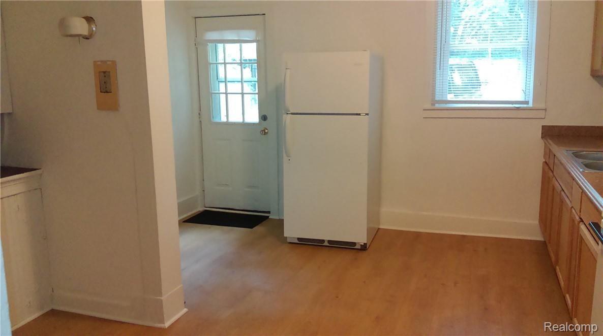 617 Spring Street Ann Arbor, MI 48103 - Photo 11 of 22 Kitchen.jpg
