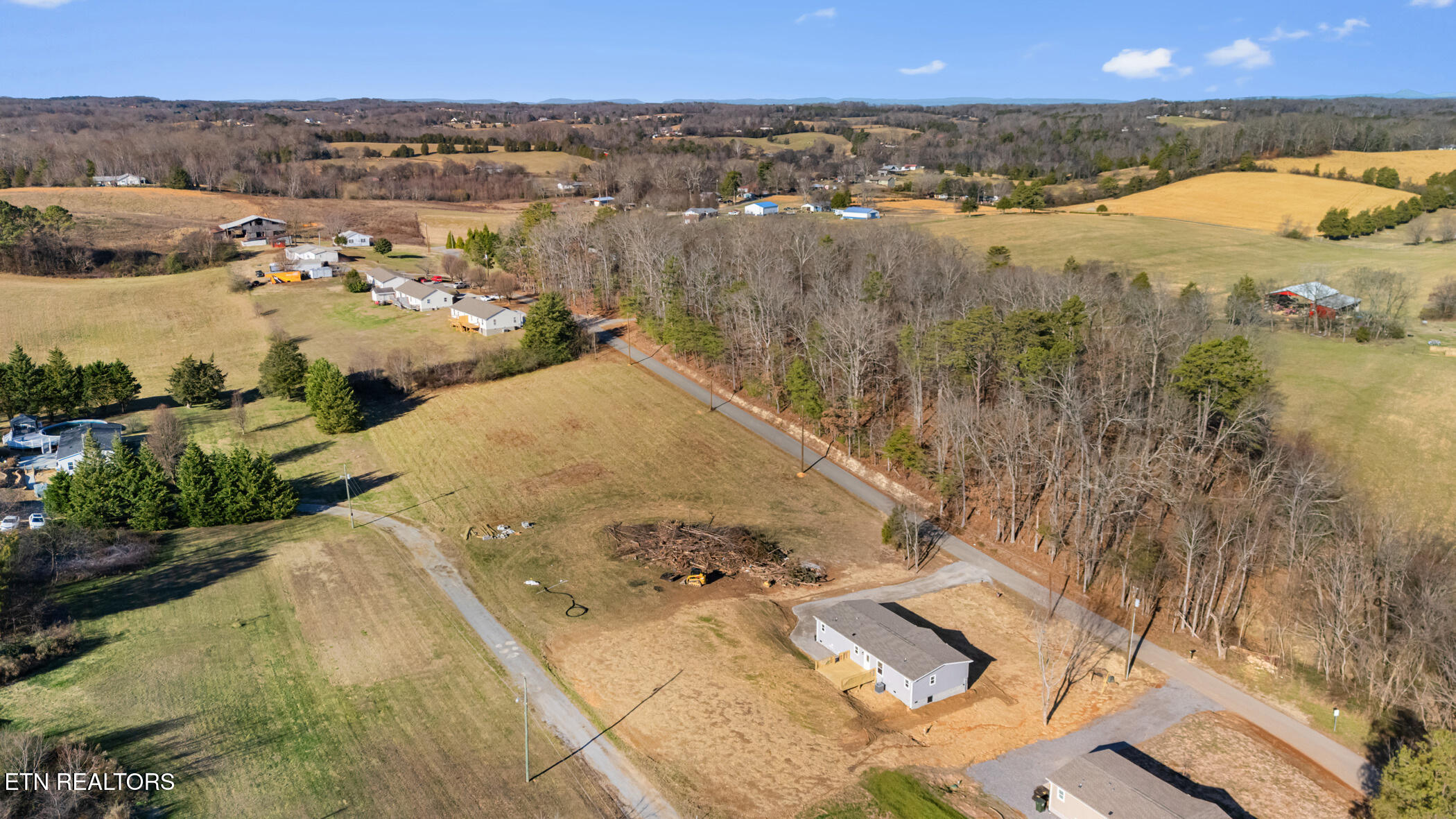 1535 West Wade Road Loudon, TN 37774 - Photo 31 of 32 dji_20251222104154_0425_d