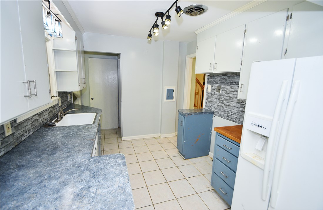 376 Belmeade Road Irondequoit, NY 14617 - Photo 16 of 34
