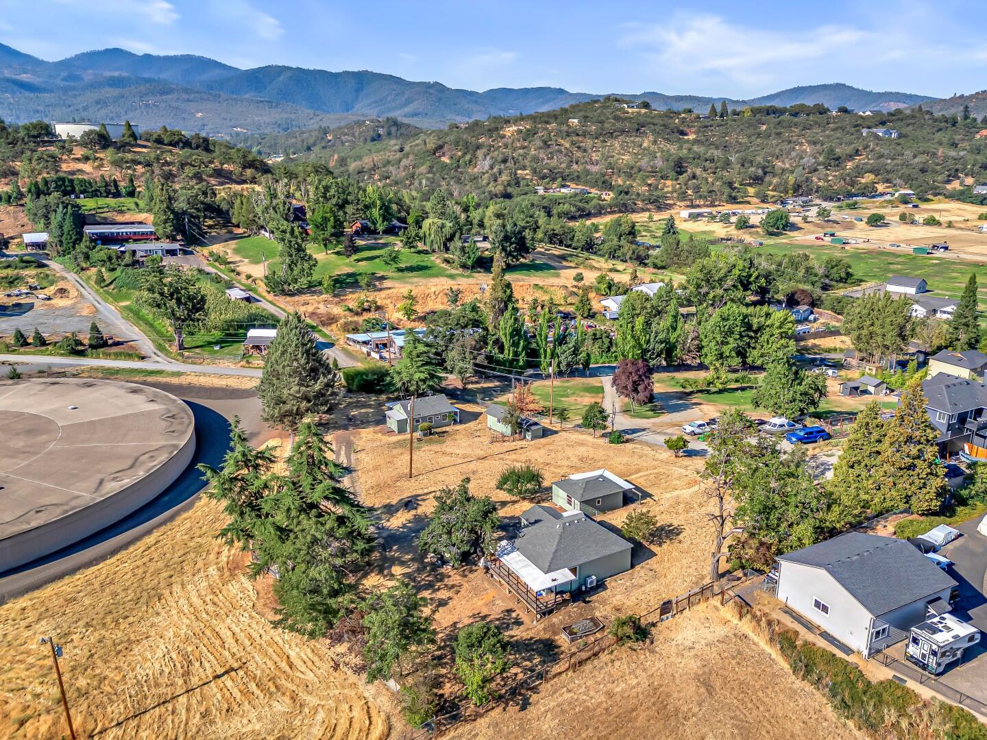 1324 Vawter Road Medford, OR 97501 - Photo 57 of 59 DJI_20250813091619_0022_D