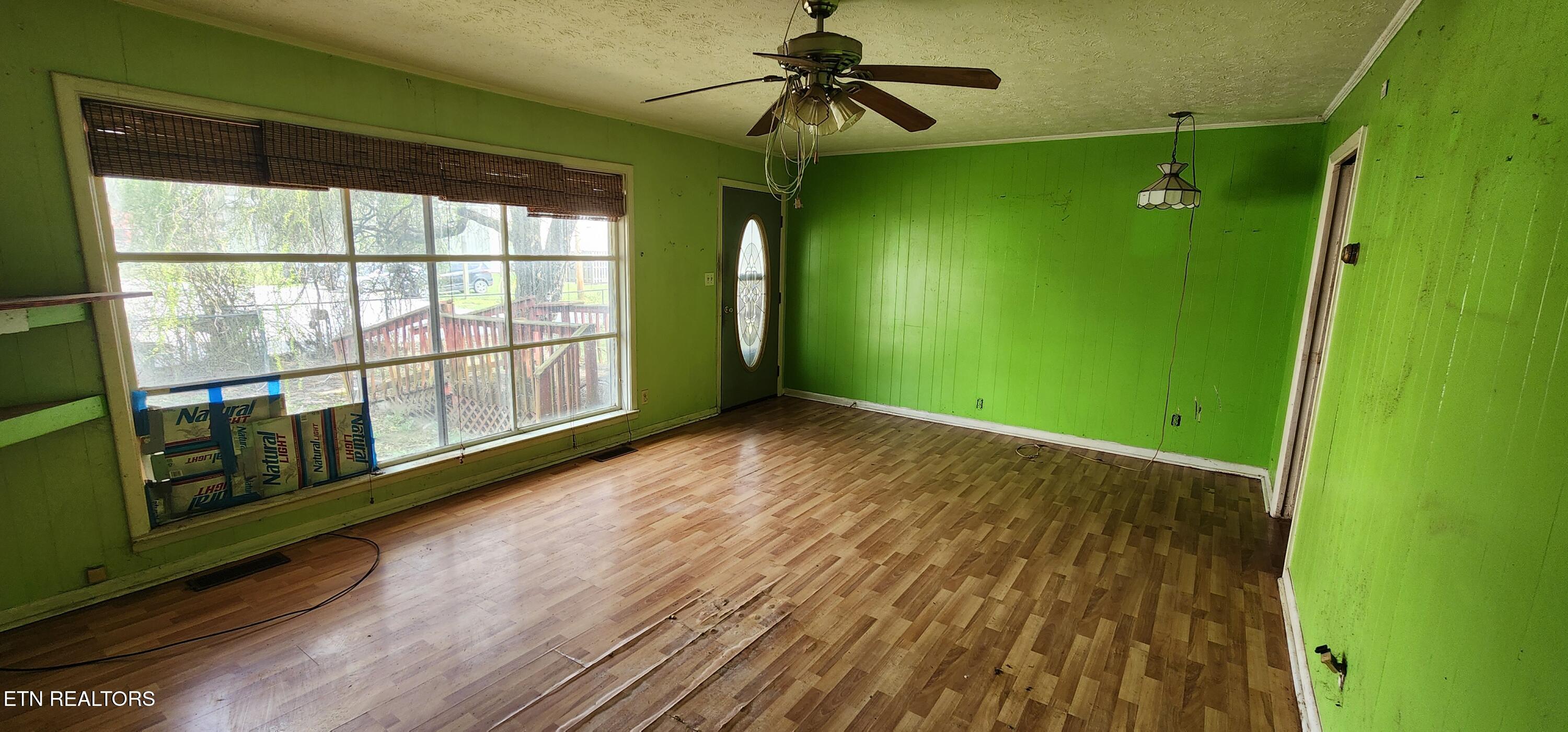 131 Duncan Lane Oneida, TN 37841 - Photo 11 of 24 20250328_144033