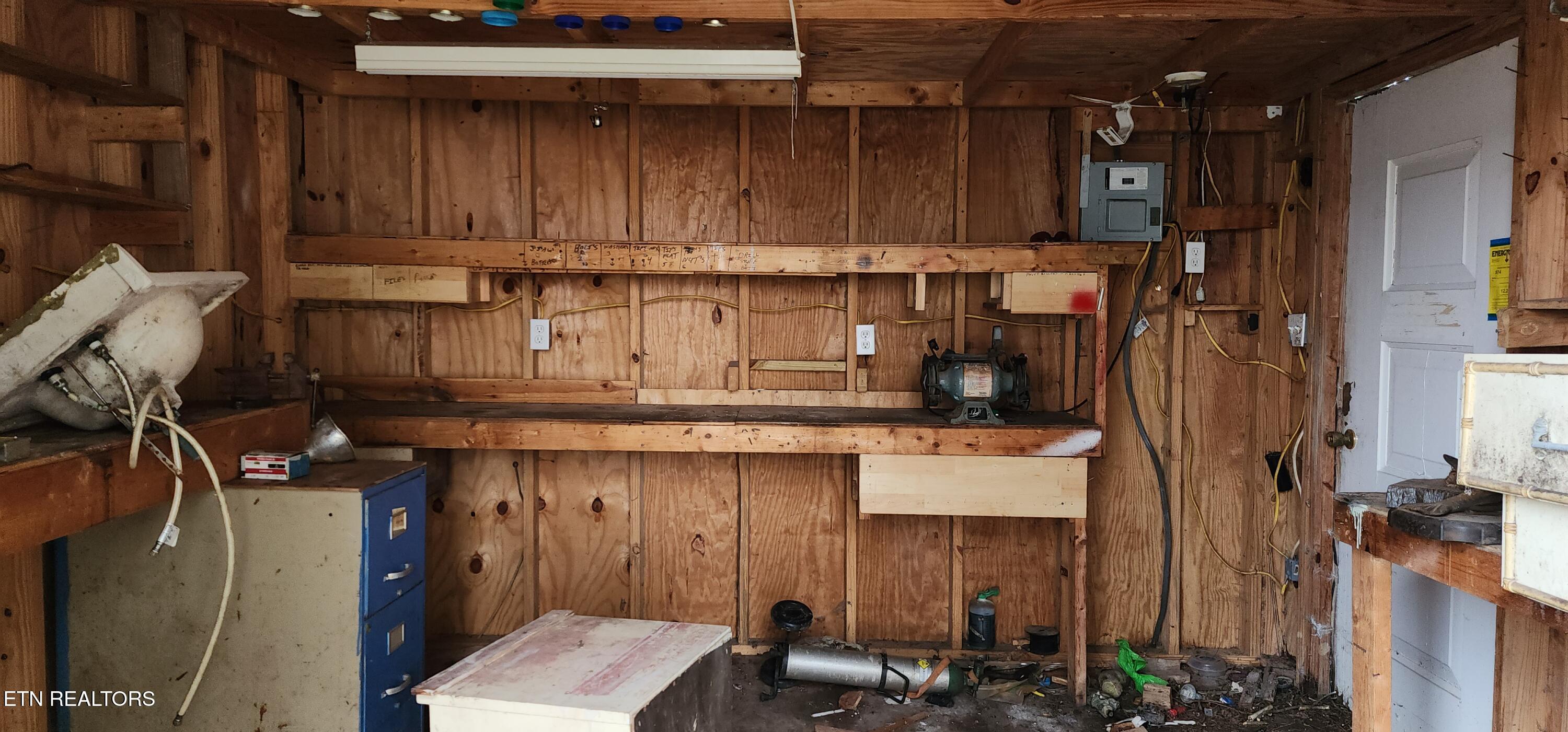 131 Duncan Lane Oneida, TN 37841 - Photo 8 of 24 20250328_151231