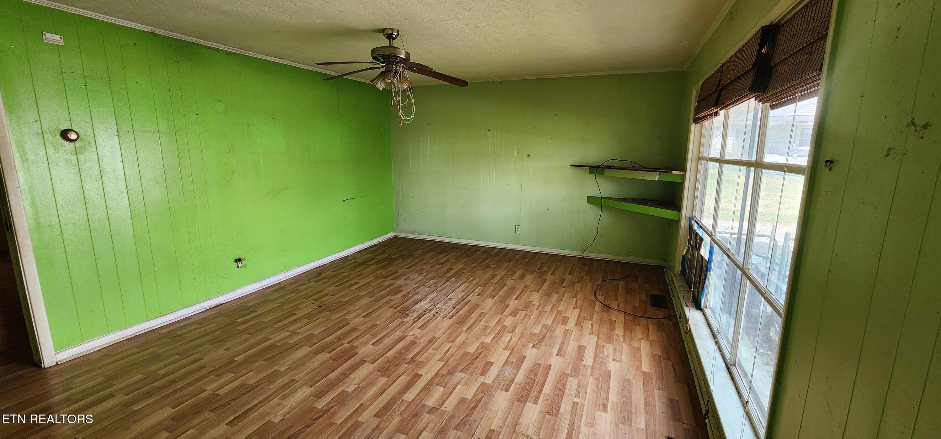 131 Duncan Lane Oneida, TN 37841 - Photo 10 of 24 20250328_144018