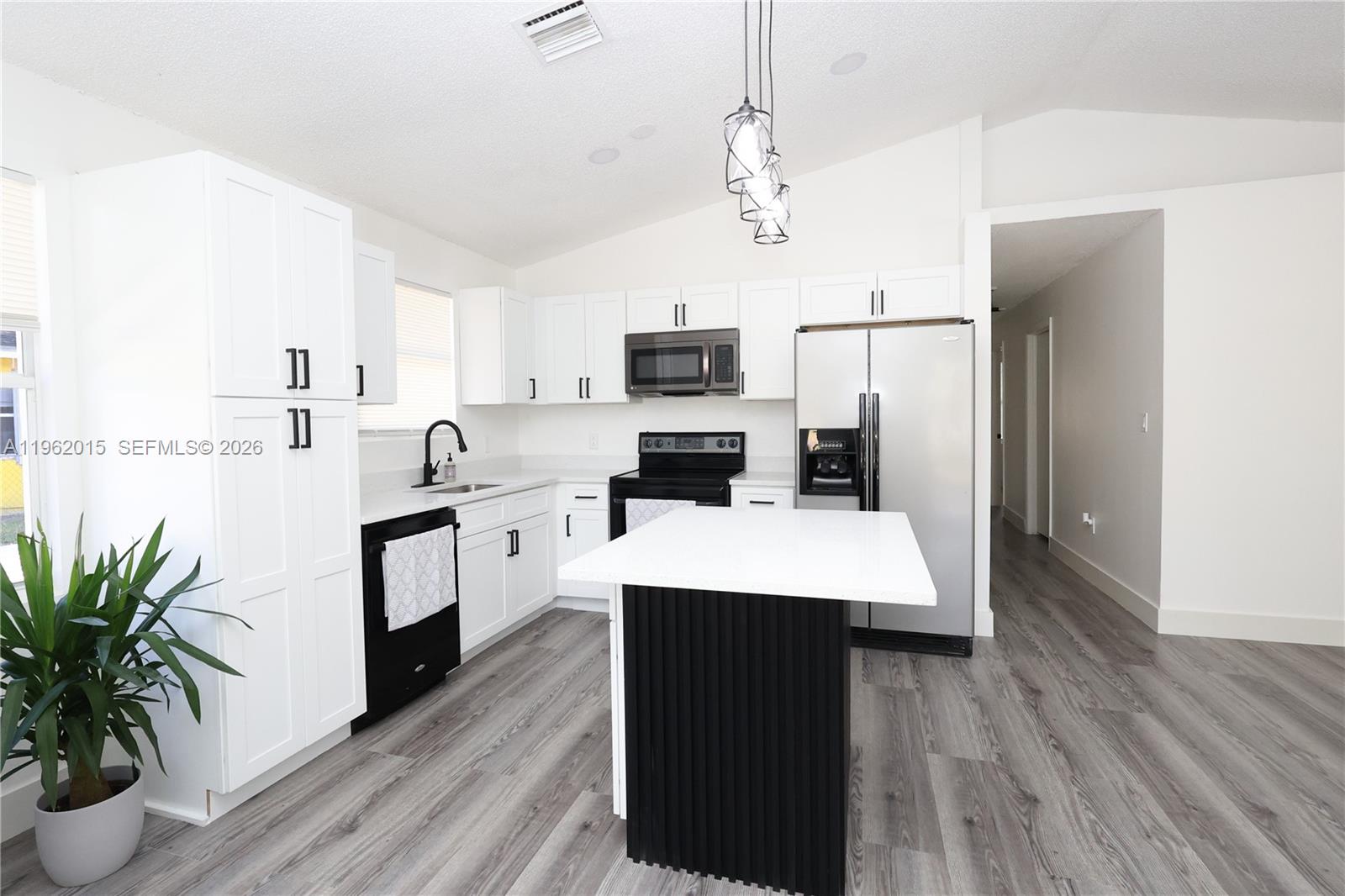 12972 Southwest 245th Street Homestead, FL 33032 - Photo 11 of 32