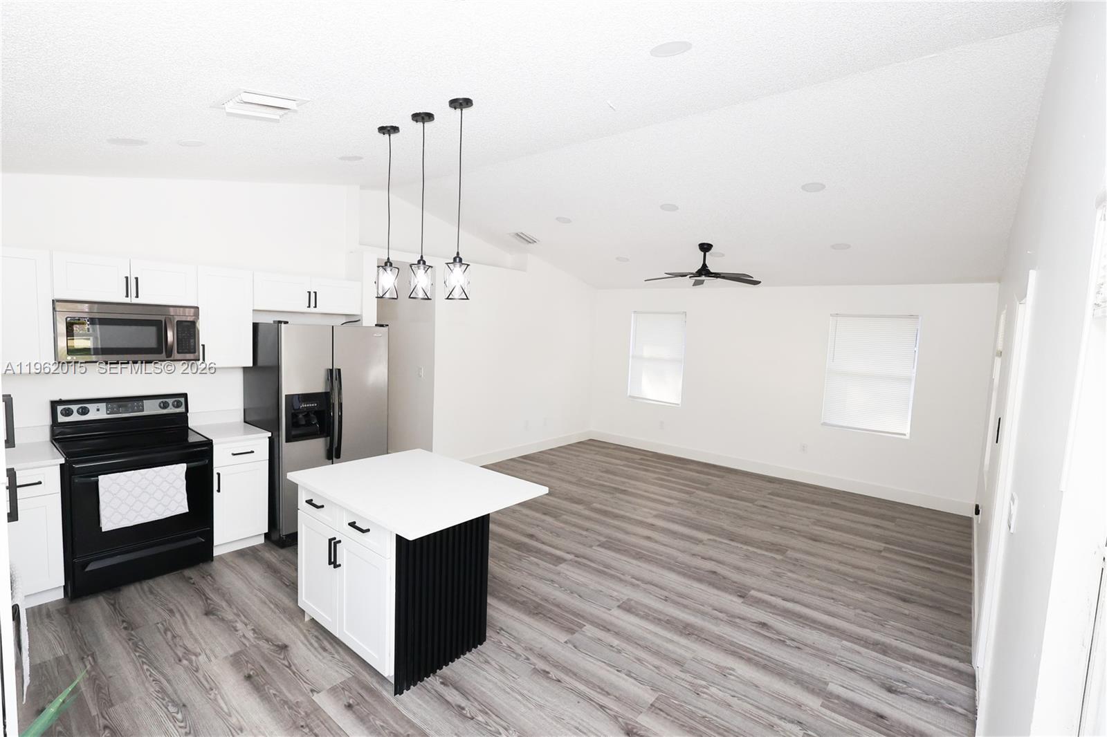 12972 Southwest 245th Street Homestead, FL 33032 - Photo 8 of 32