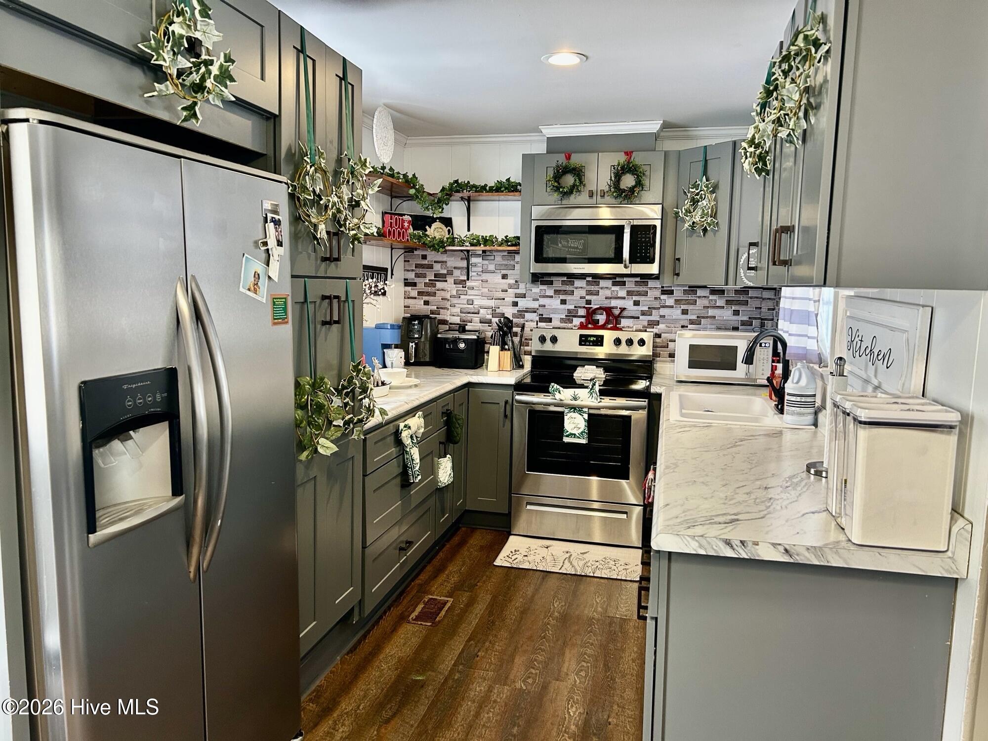 1005 Charlie Watts Road Maxton, NC 28364 - Photo 2 of 16 Kitchen