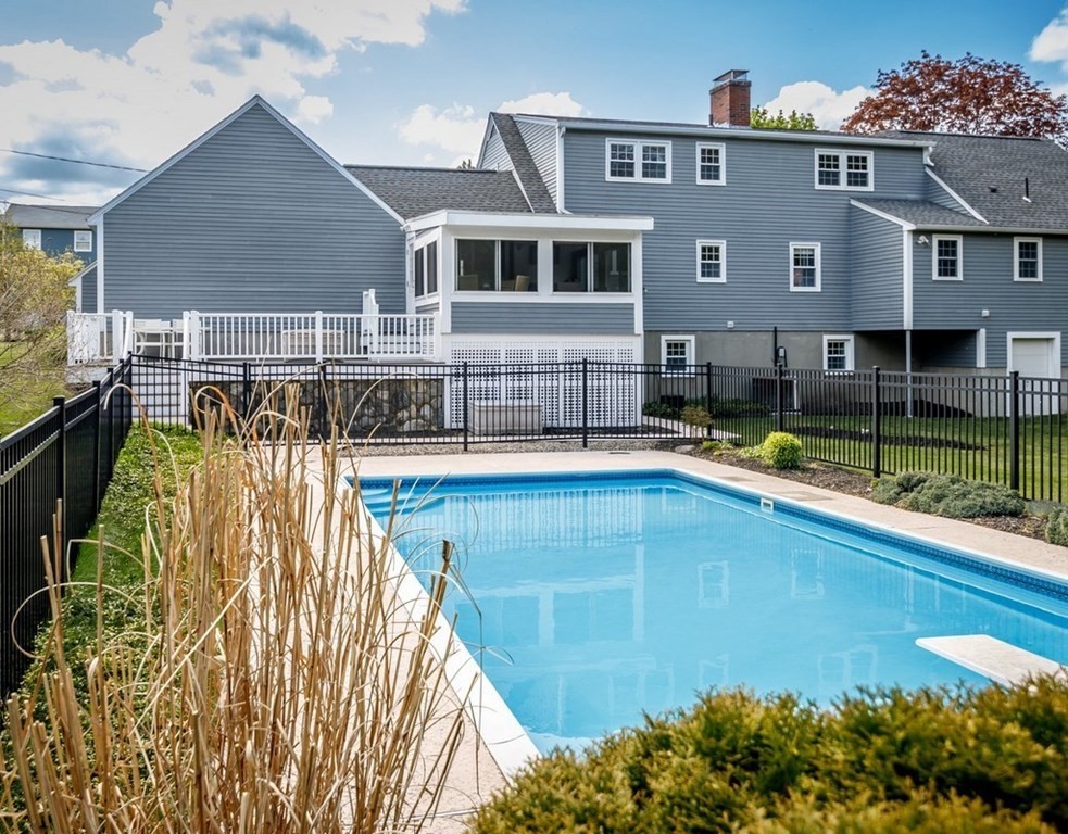 3 Mohawk Circle Westborough, MA 01581 - Photo 3 of 42