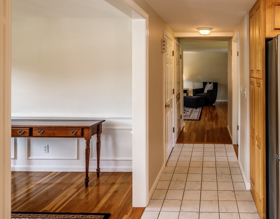 3 Mohawk Circle Westborough, MA 01581 - Photo 10 of 42