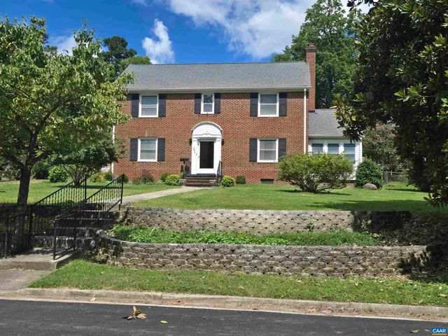 $399,900 | 204 Fayette Street, Farmville, VA 23901