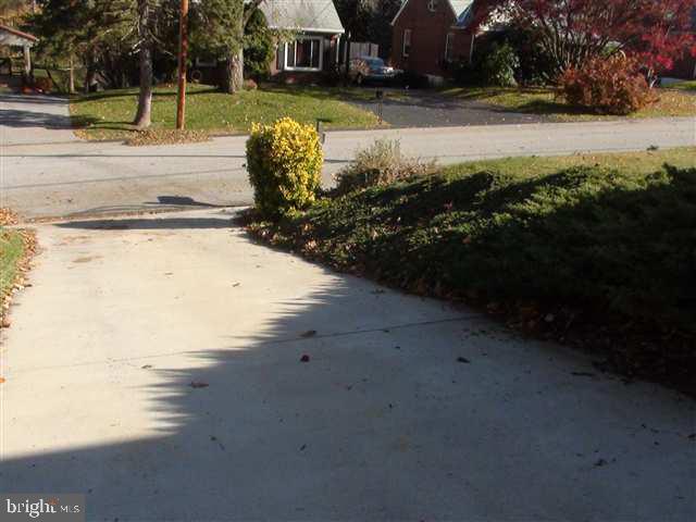 1750 Chesley Road York, PA 17403 - Photo 6 of 25 Gallery Image 6