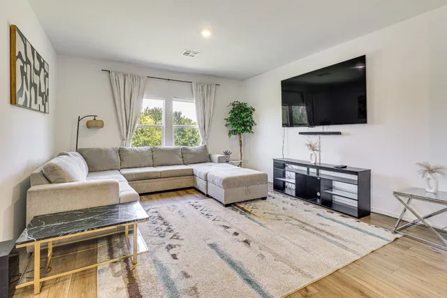 $3,850 | 10701 Steinbeck Drive, Austin, TX 78747