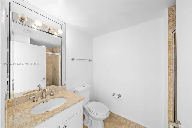 $11,500 | 4775 Collins Avenue, Unit 1903, Miami Beach, FL 33140