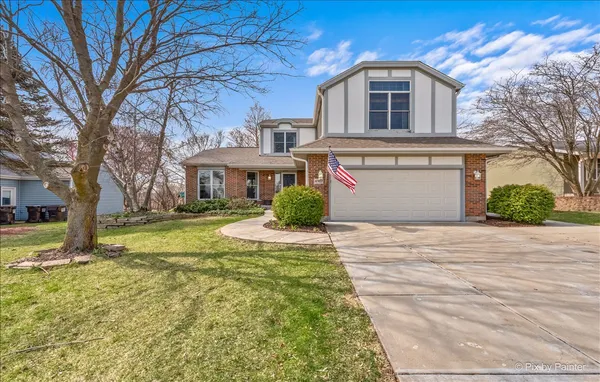 $405,000 | 4917 West Glenbrook Trail, McHenry, IL 60050