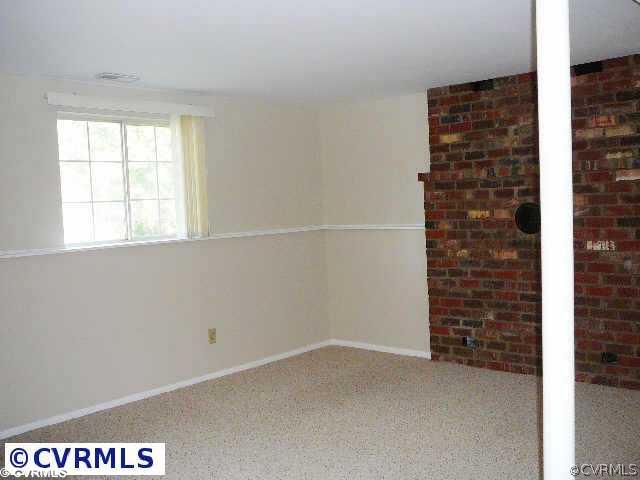 4909 Packard Road Glen Allen, VA 23060 - Photo 8 of 10 Den/Family/Great Room