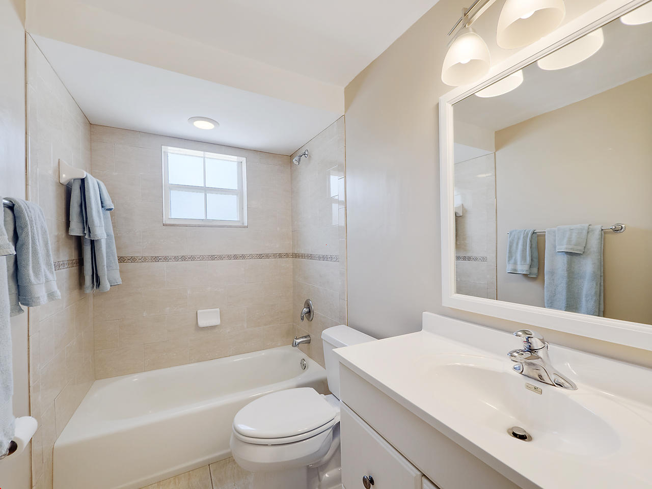 17285 42nd Road North Loxahatchee, FL 33470 - Photo 24 of 27 2nd Bathroom