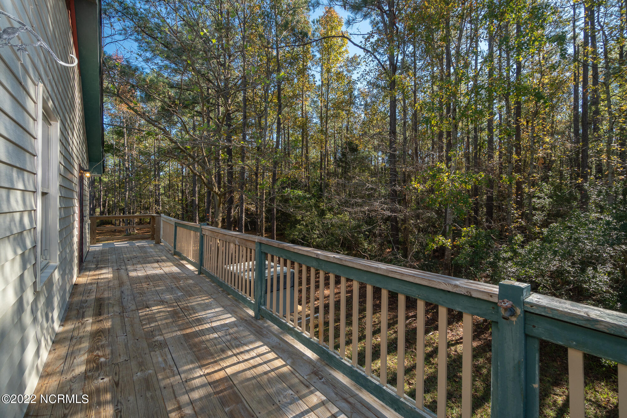 125 Thurman Road Beaufort, NC 28516 - Photo 39 of 50 Side deck