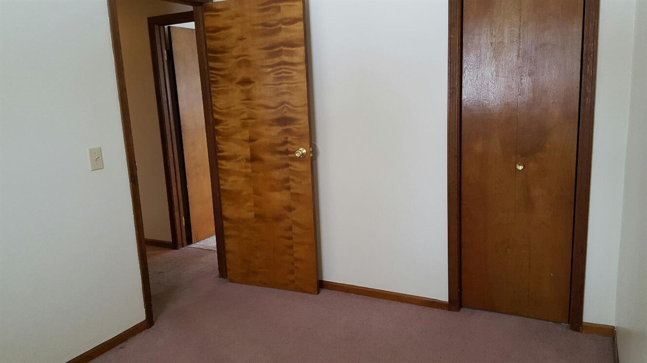 1332 Ridge Road Mount Pleasant, MI 48858 - Photo 8 of 30 1906055-7.JPG