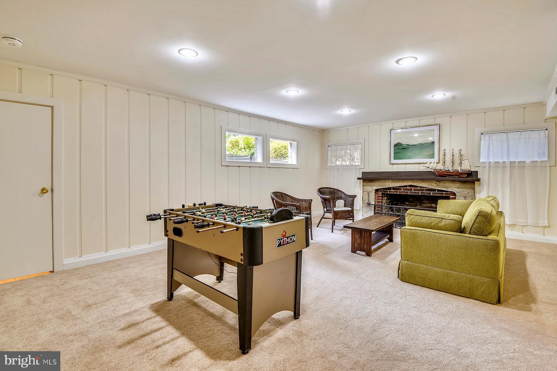 421 Ferry Point Road Annapolis, MD 21403 - Photo 45 of 51 Large play area in the game room