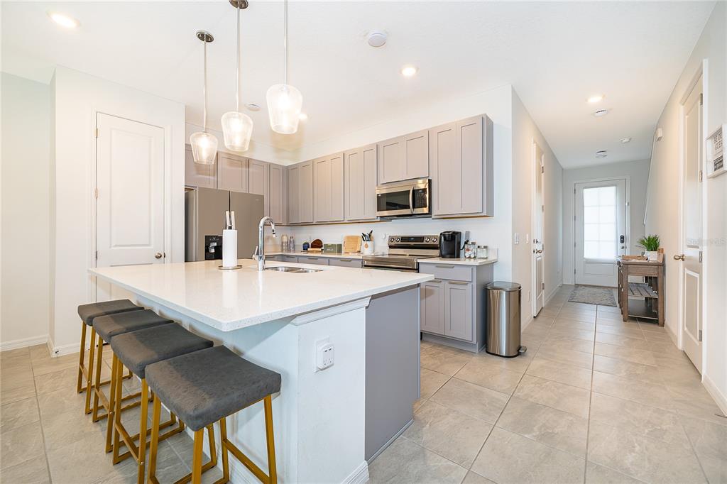 925 Conch Road Davenport, FL 33896 - Photo 4 of 32