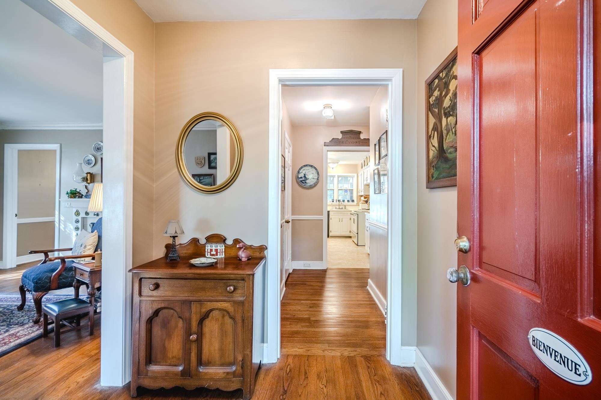 1069 Kings Park Road Memphis, TN 38117 - Photo 4 of 30 Gallery Image 4