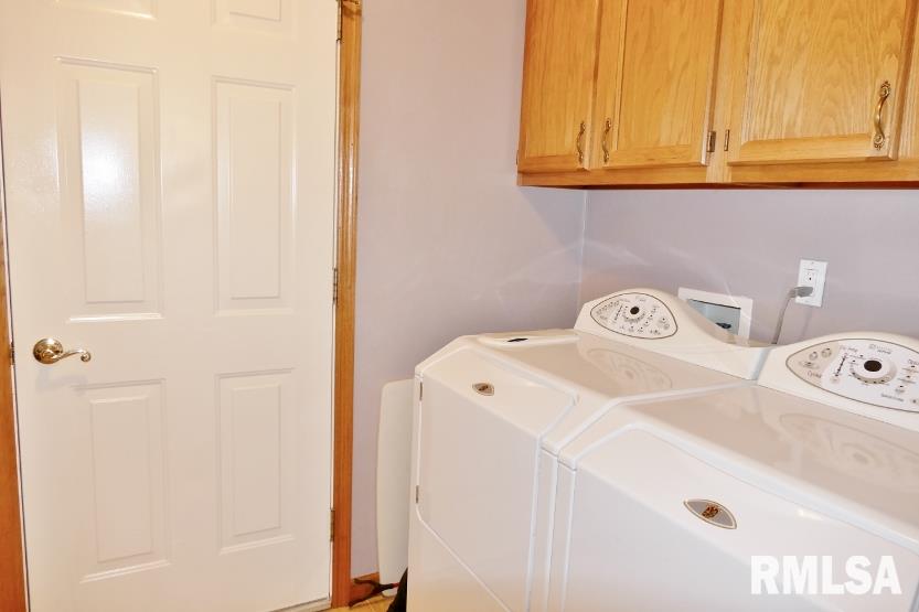 447 West Queenwood Road Morton, IL 61550 - Photo 8 of 27