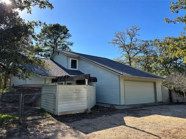 $450,000 | 180 Kelley Road West, Bastrop, TX 78602
