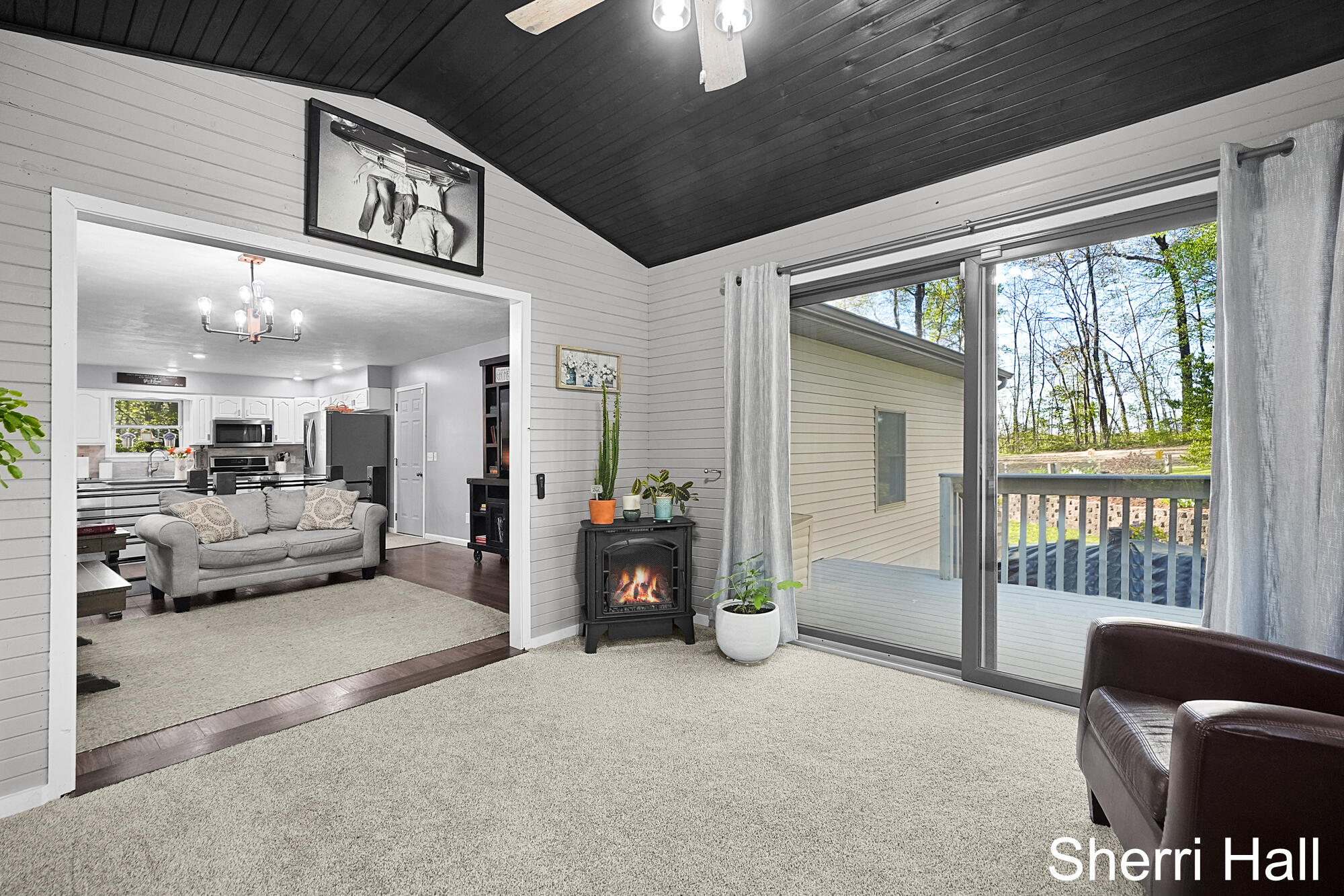 7861 West County Line Road Greenville, MI 48838 - Photo 10 of 41 Slider to deck
