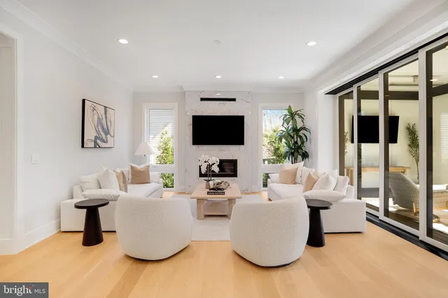 $1,998,000 | 4403 Andes Drive, Fairfax, VA 22030