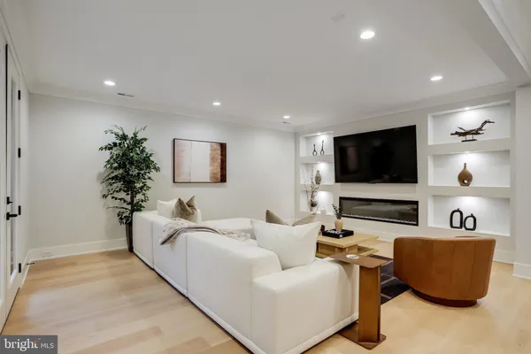 $2,422,000 | 4403 Andes Drive, Fairfax, VA 22030