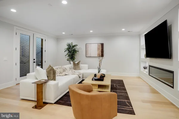 $2,422,000 | 4403 Andes Drive, Fairfax, VA 22030