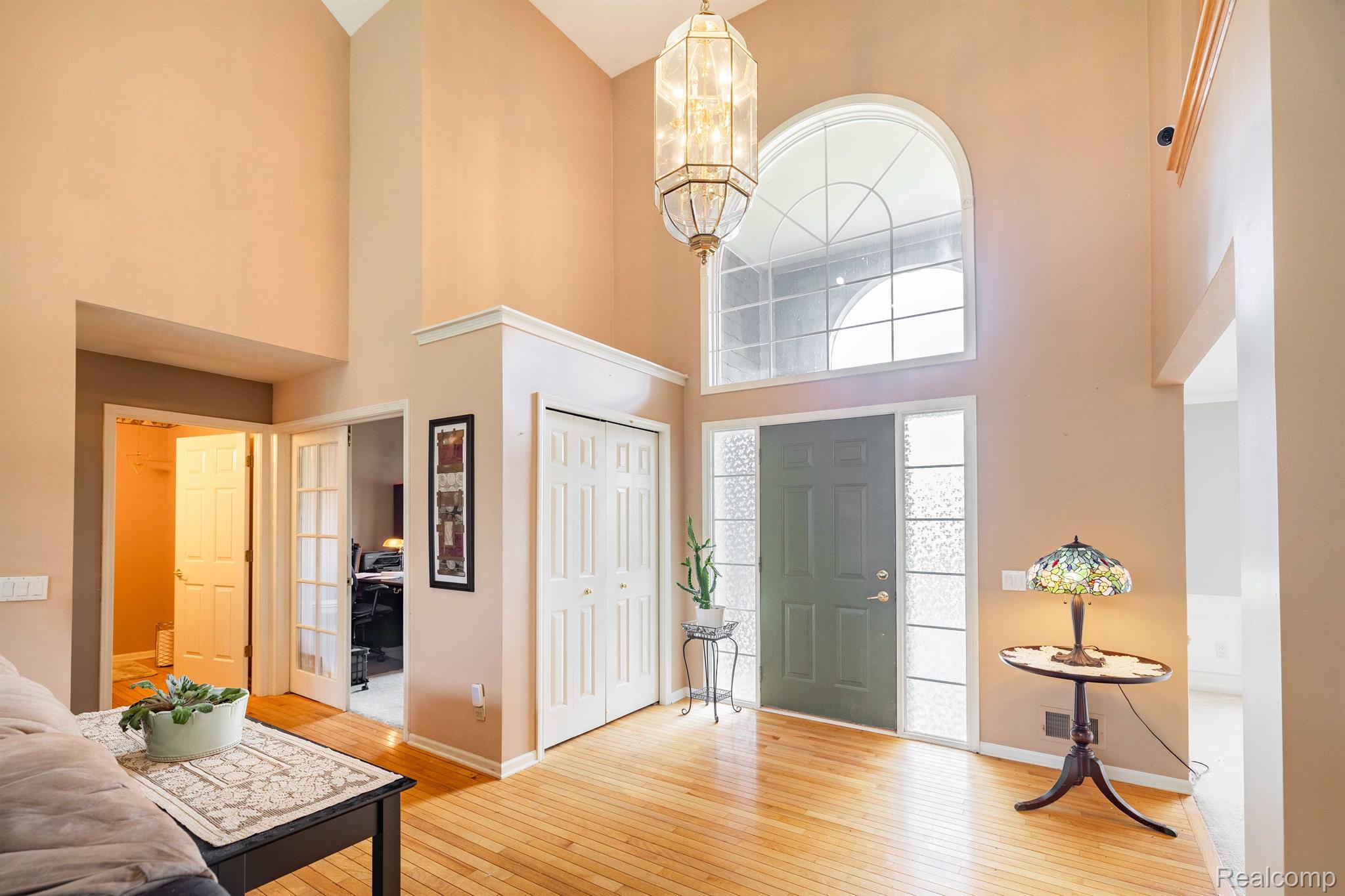 3932 Kaeleaf Road Lake Orion, MI 48360 - Photo 5 of 46 Gallery Image 5