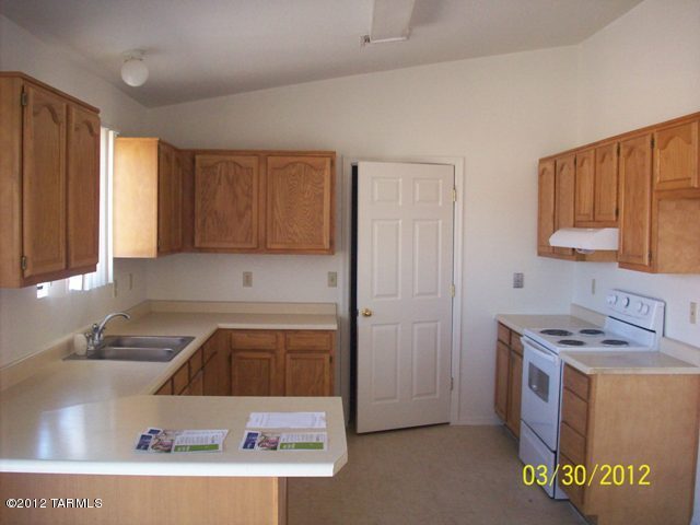200 Calle Arikara Rio Rico, AZ 85648 - Photo 6 of 17