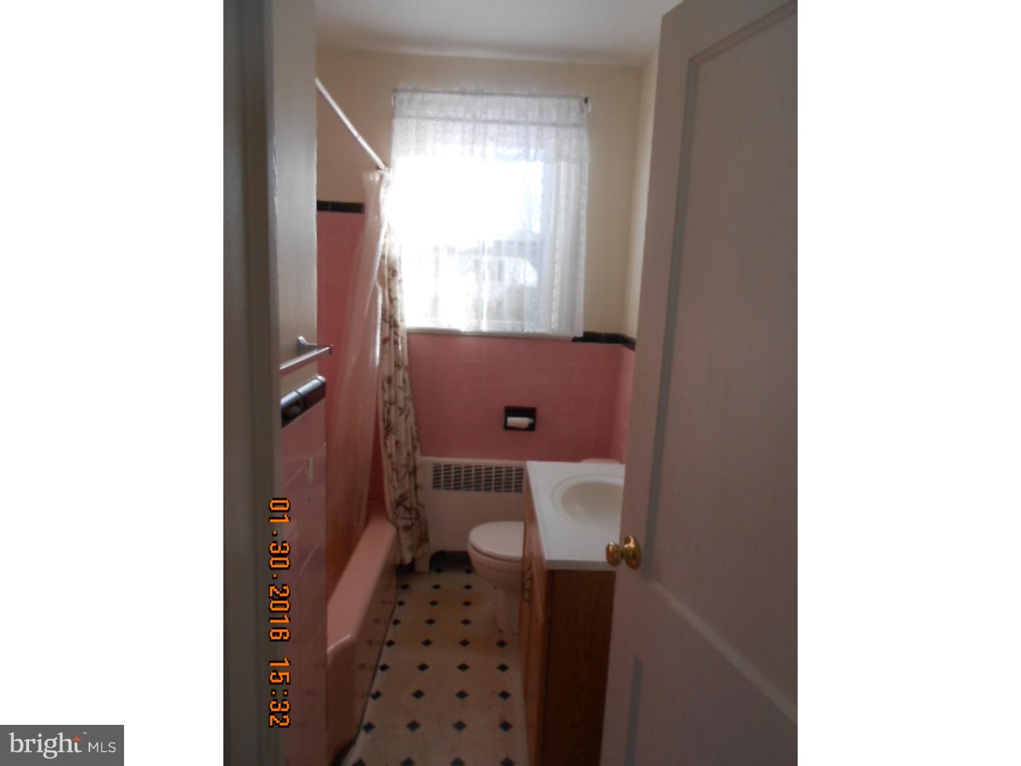 404 Eastman Road Wilmington, DE 19803 - Photo 11 of 18 Bathroom