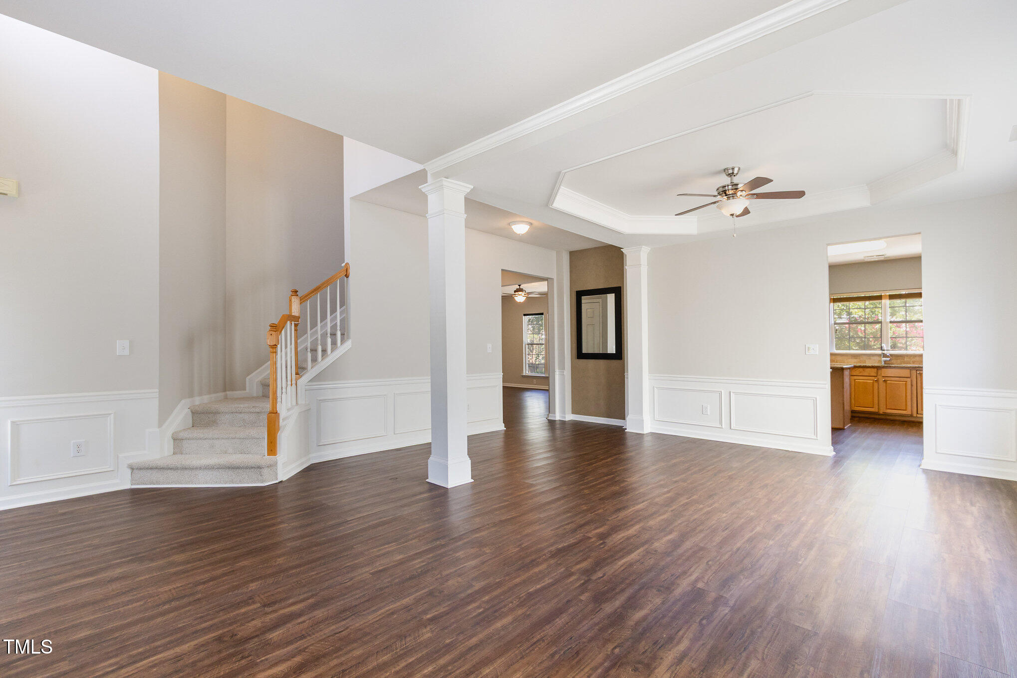 living/dining towards kitchen