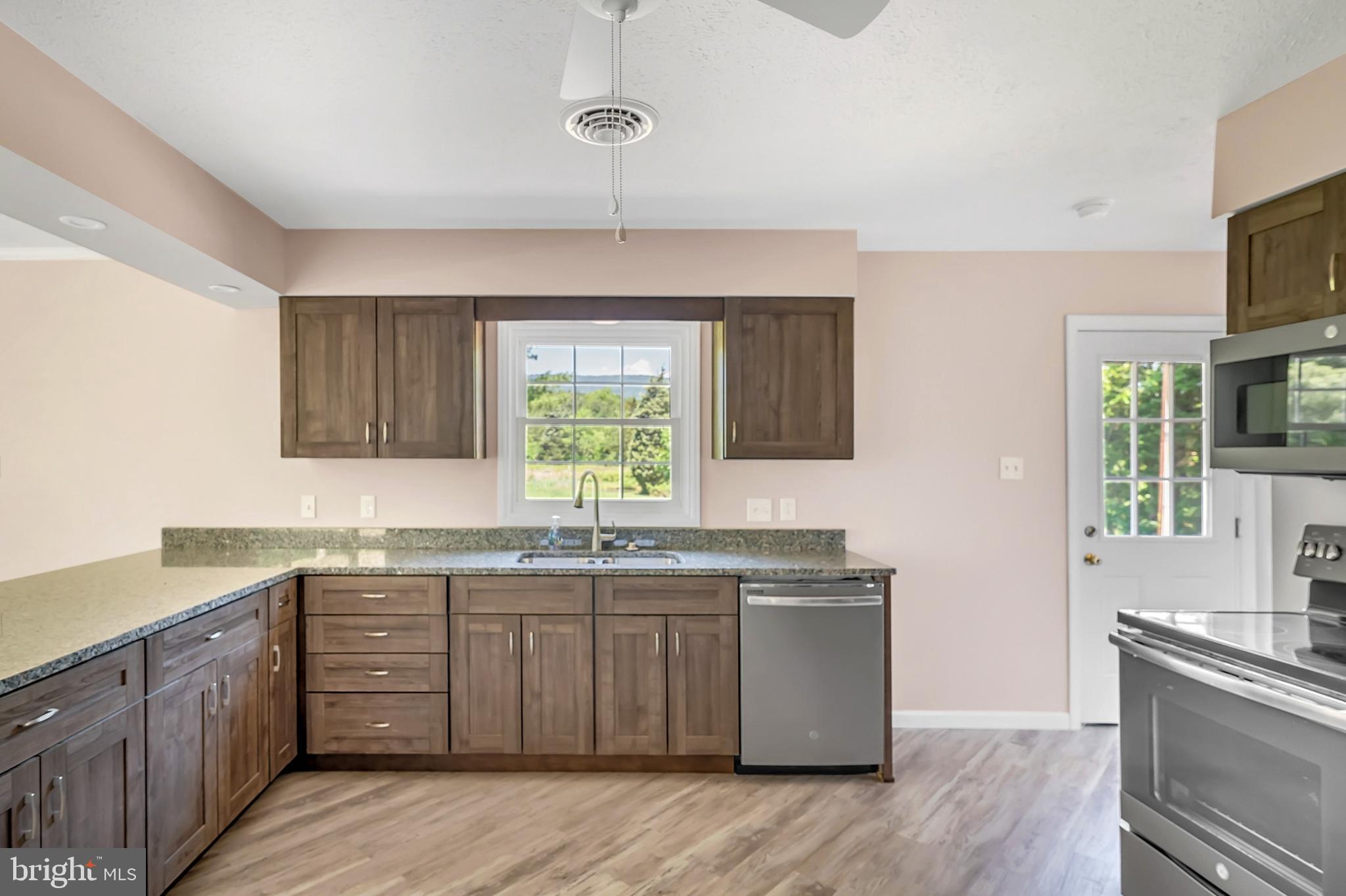 640 Back Mountain Road Winchester, VA 22602 - Photo 12 of 39 Gallery Image 12