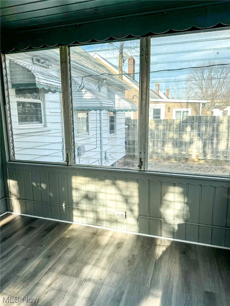 3193 Joslyn Road Cleveland, OH 44111 - Photo 20 of 41 View of unfurnished sunroom