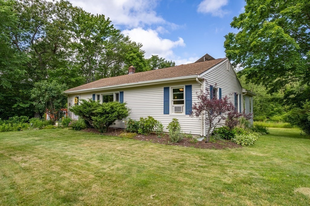 78 North Road Bedford, MA 01730 - Photo 3 of 34 Gallery Image 3