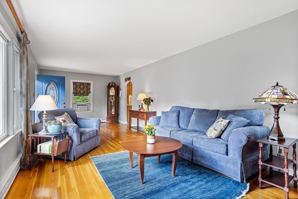 78 North Road Bedford, MA 01730 - Photo 6 of 34 Gallery Image 6
