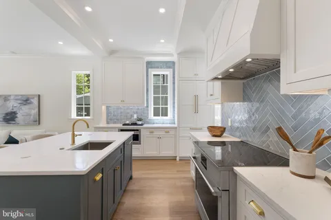 $1,899,000 | 1004 Virginia Avenue, Alexandria, VA 22302