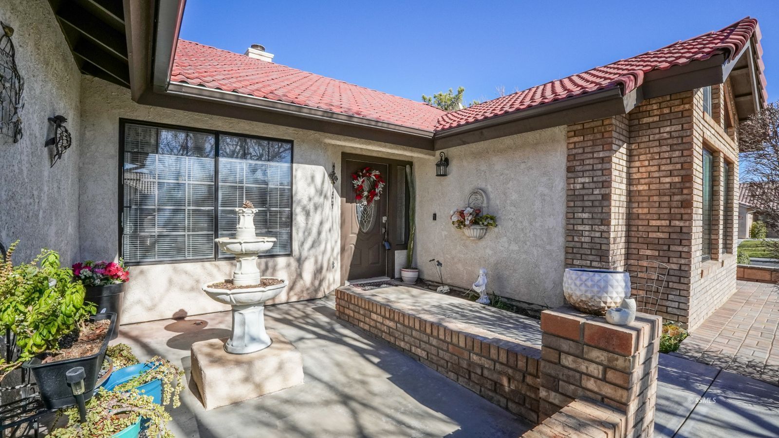 108 West Smoke Tree Avenue Ridgecrest, CA 93555 - Photo 4 of 37 Gallery Image 4