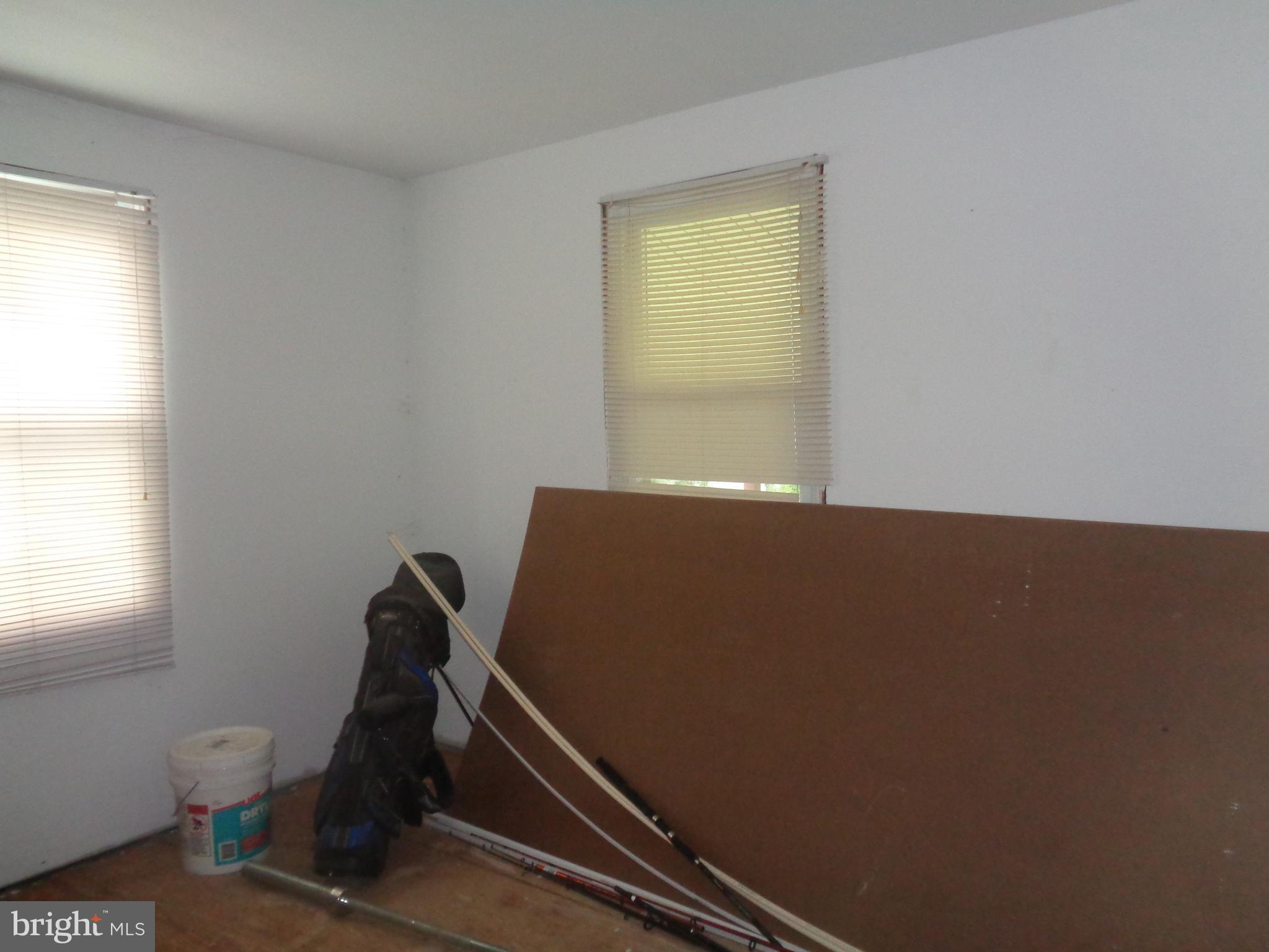 960 Renfrew Street Baltimore, MD 21221 - Photo 5 of 14 Bedroom