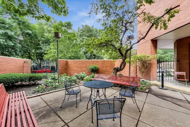 $3,400 | 901 South Plymouth Court, Unit 1703, Chicago, IL 60605
