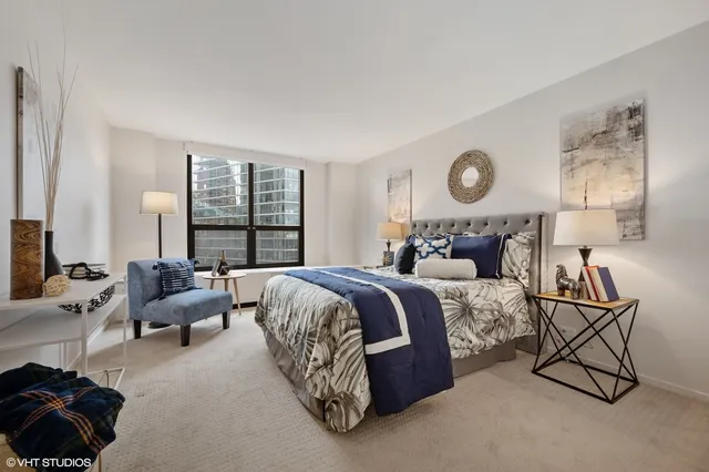 $3,400 | 901 South Plymouth Court, Unit 1703, Chicago, IL 60605