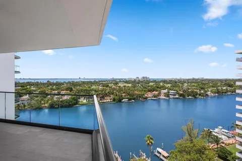 $1,799,000 | 5500 Collins Avenue, Unit 1401, Miami Beach, FL 33140