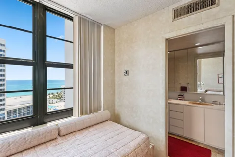 $1,799,000 | 5500 Collins Avenue, Unit 1401, Miami Beach, FL 33140