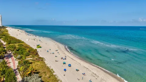 $1,799,000 | 5500 Collins Avenue, Unit 1401, Miami Beach, FL 33140